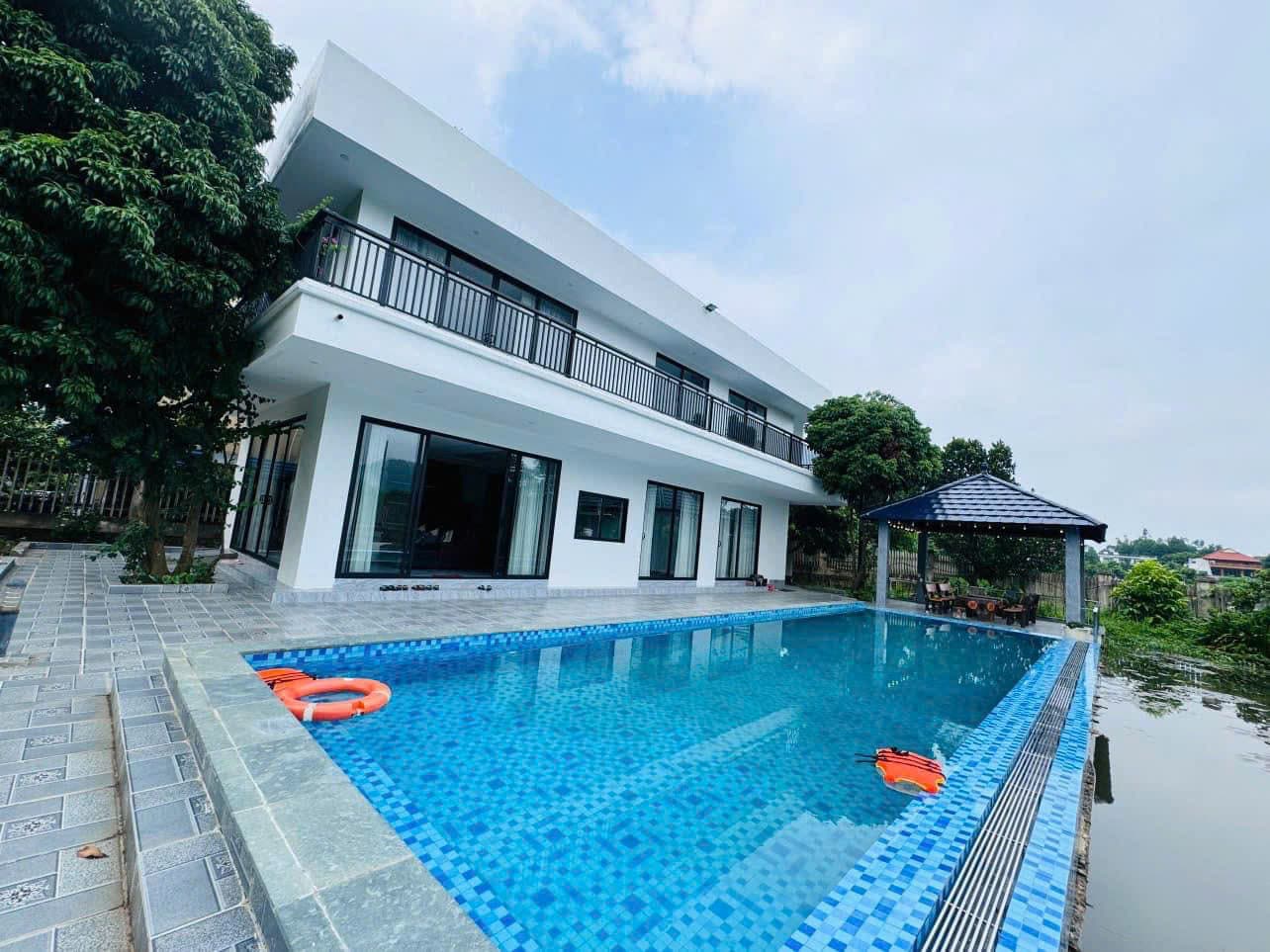 Lake View Villa 4PN