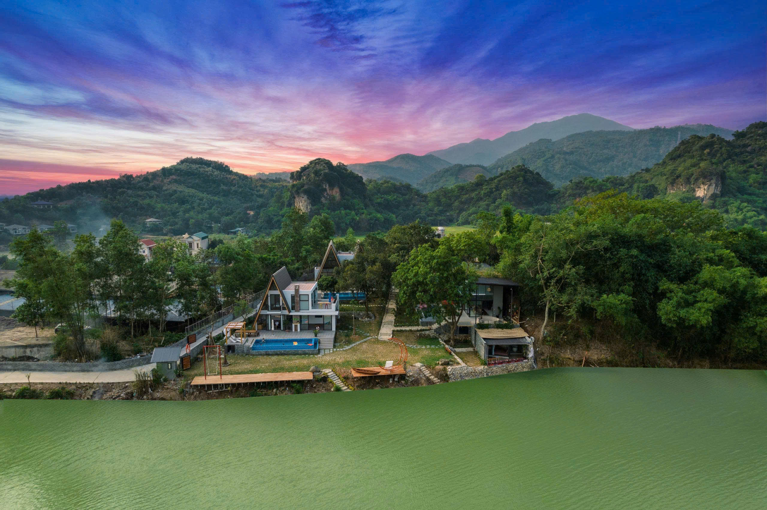 Đặt Villa Nhóm Đông Người Ven Đô Hà Nội: 5 Lưu Ý Vàng Không Thể Bỏ Qua